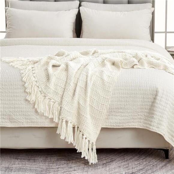 Chunky Cream Knit Throw Blanket with Textured Basket Weave Pattern and Fringe - Picture 2 of 8